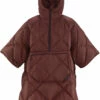 Therm-a-Rest Honcho Down Poncho, Rood -CAMPZ Winkels therm a rest honcho down poncho burgandy 1